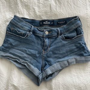 Hollister low rise short shorts